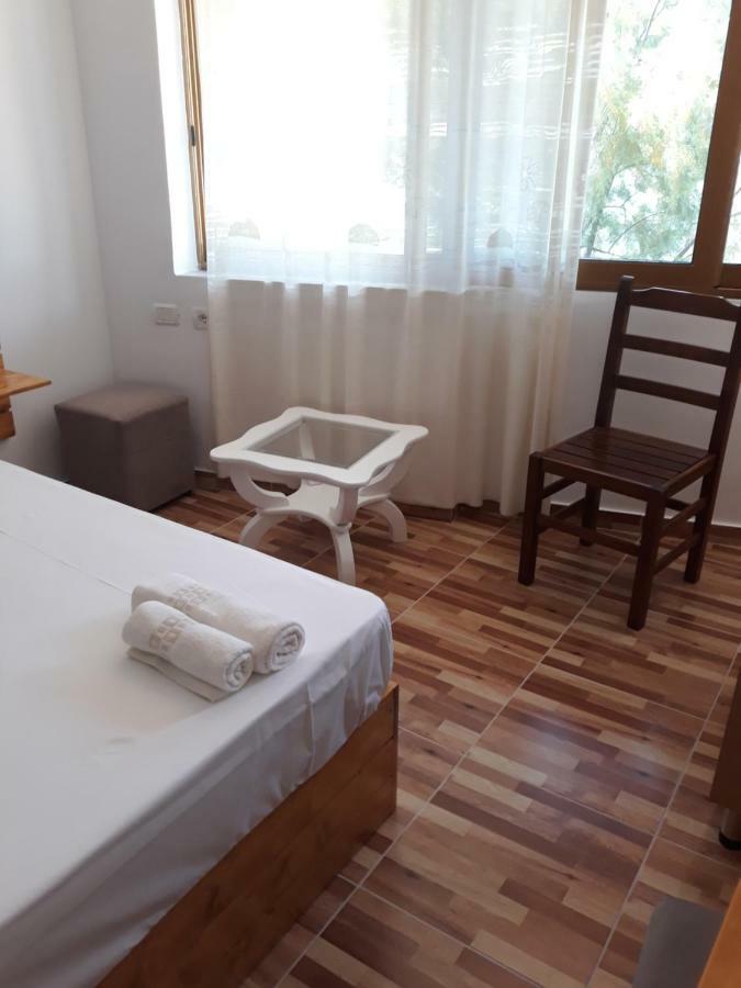 Beleris Rooms Himarë Exterior foto