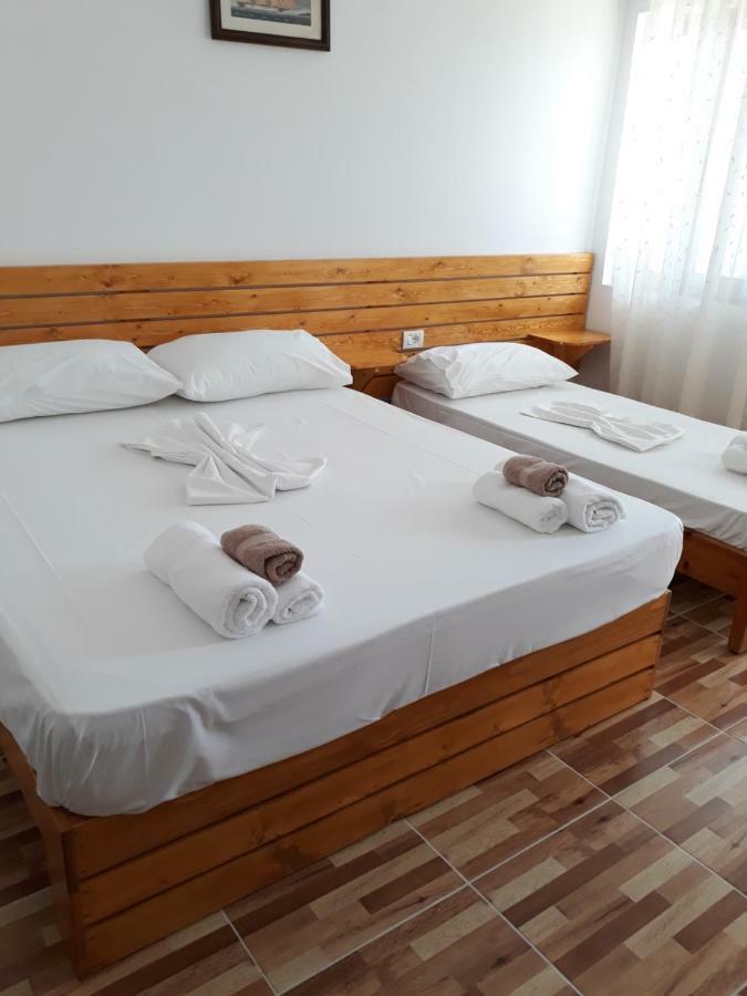 Beleris Rooms Himarë Exterior foto