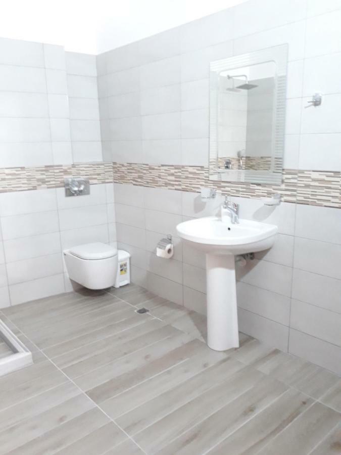 Beleris Rooms Himarë Exterior foto
