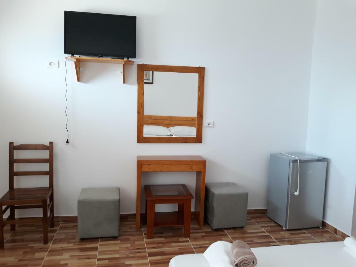 Beleris Rooms Himarë Exterior foto