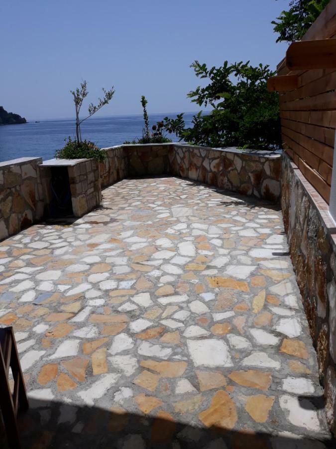 Beleris Rooms Himarë Exterior foto