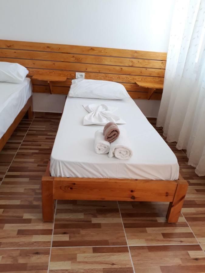 Beleris Rooms Himarë Exterior foto