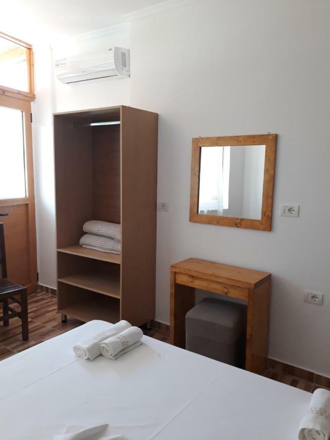 Beleris Rooms Himarë Exterior foto