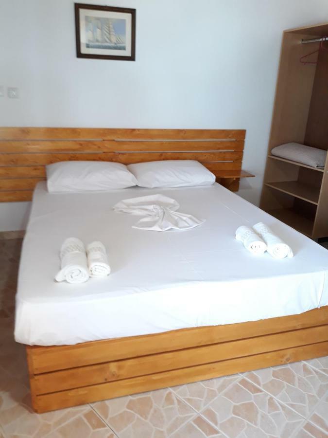 Beleris Rooms Himarë Exterior foto
